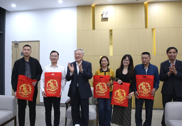 Ph&oacute; thủ tướng Nguyễn H&ograve;a B&igrave;nh: 'Quảng Ninh cần bứt ph&aacute; trong giai đoạn mới' - Ảnh 2.