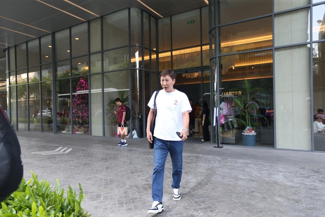 Những người h&ugrave;ng U.22 Việt Nam v&agrave; futsal nữ mang vinh quang trở về - Ảnh 2.