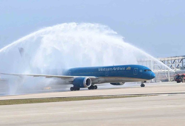 S&acirc;n bay Long Th&agrave;nh khai trương chuyến bay đầu ti&ecirc;n- Ảnh 1.