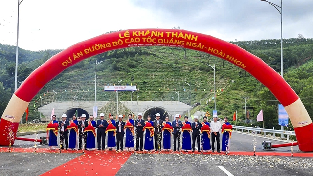 Kh&aacute;nh th&agrave;nh cao tốc Quảng Ng&atilde;i - Ho&agrave;i Nhơn 20.400 tỉ đồng- Ảnh 1.