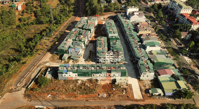 Chuyển thông tin sang công an tỉnh các sai phạm nhà ở xã hội ở Gia Nghĩa - Ảnh 1.