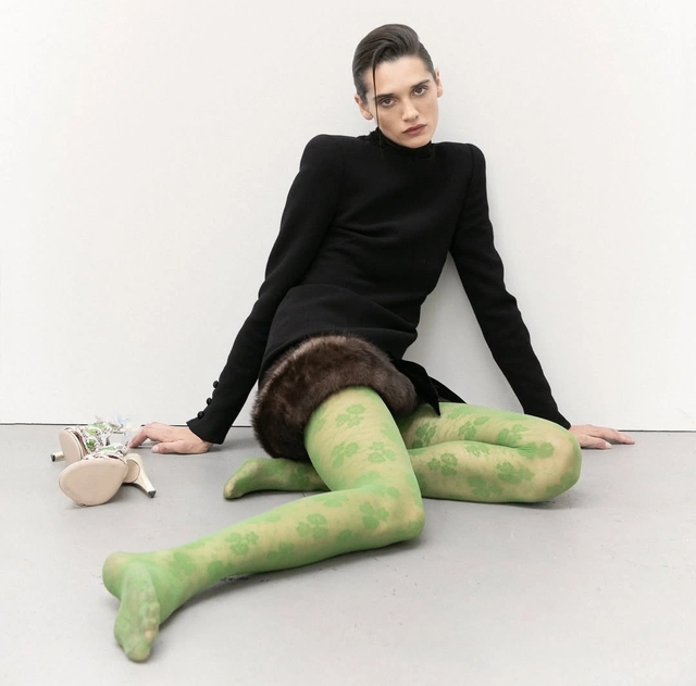 Quần tất ren, cách phối giúp bạn tỏa sáng mọi nơi - Ảnh 8.