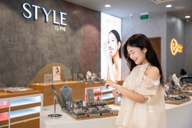 V&igrave; sao người ti&ecirc;u d&ugrave;ng chi nhiều hơn cho những gi&aacute; trị &lsquo;v&ocirc; h&igrave;nh&rsquo;? - Ảnh 2.