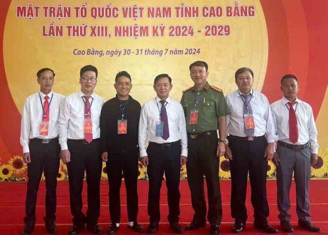 Chung d&ograve;ng m&aacute;u Lạc Hồng: C&aacute;n bộ trẻ người M&ocirc;ng  gi&uacute;p bản ngh&egrave;o thay đổi - Ảnh 1.