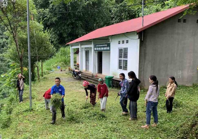 Chung d&ograve;ng m&aacute;u Lạc Hồng: C&aacute;n bộ trẻ người M&ocirc;ng  gi&uacute;p bản ngh&egrave;o thay đổi - Ảnh 2.