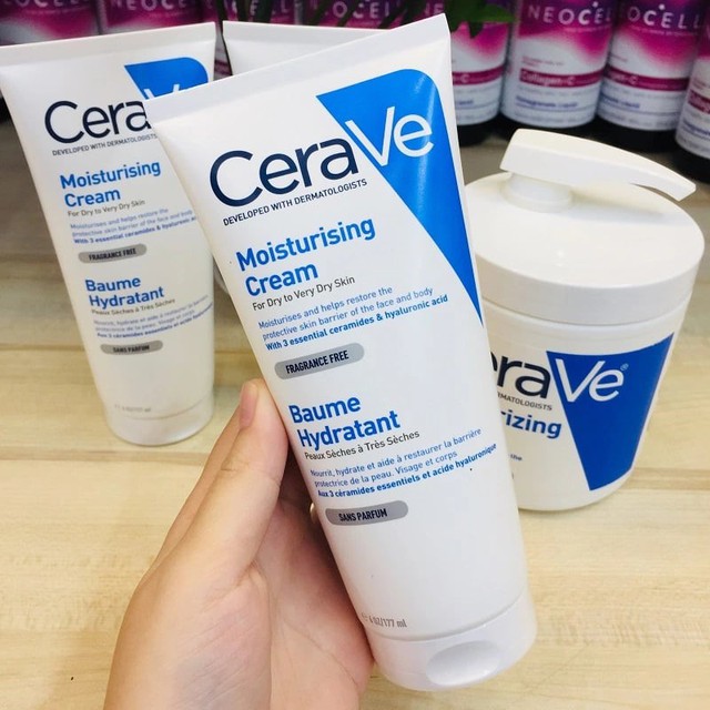 Da mặt bị kh&ocirc; nẻ được bơm căng mọng &lsquo;ngập nước&rsquo; nhờ top 5 kem cấp ẩm- Ảnh 7.