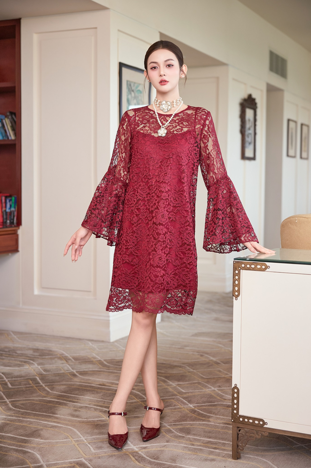 'Đốt cháy' mọi ánh nhìn trong mùa tiệc cuối năm với trang phục sắc đỏ sang trọng- Ảnh 8.