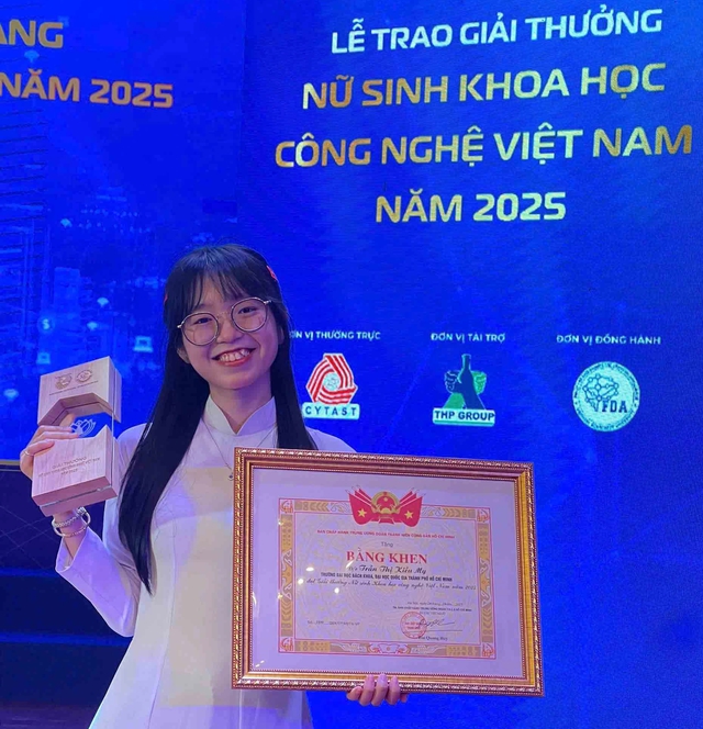 Từng ho&agrave;i nghi bản th&acirc;n v&igrave; điểm thấp đến giải thưởng Nữ sinh khoa học c&ocirc;ng nghệ - Ảnh 1.