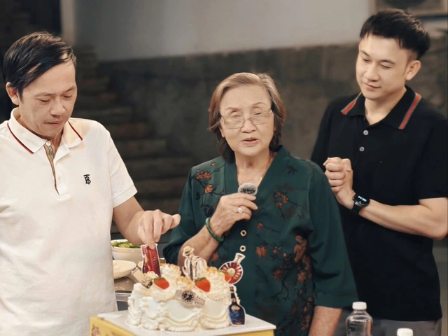 Cuộc sống của Ho&agrave;i Linh ở tuổi 56- Ảnh 2.