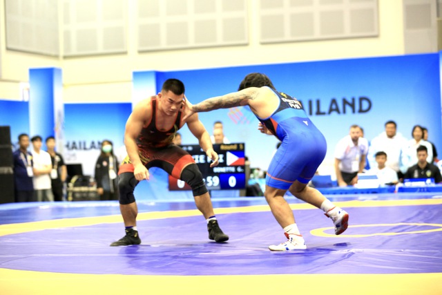 Bị r&aacute;ch cơ chỉ mới 6 gi&acirc;y, đ&ocirc; vật Việt Nam tiếc nuối 'ph&iacute; mất 2 năm'- Ảnh 1.