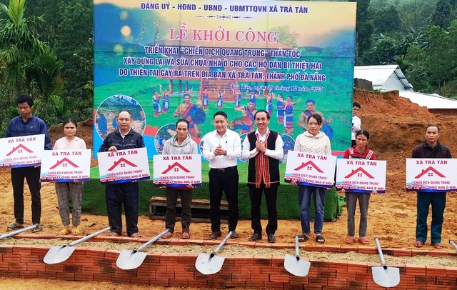 "Chiến dịch Quang Trung": Đ&agrave; Nẵng dựng lại m&aacute;i ấm cho người d&acirc;n v&ugrave;ng sạt lở - Ảnh 1.