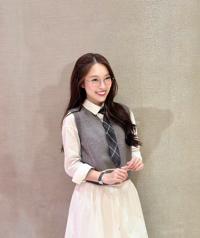 Chỉ với một chiếc cà vạt, tạo vẻ ngoài ấn tượng khó rời mắt- Ảnh 2.