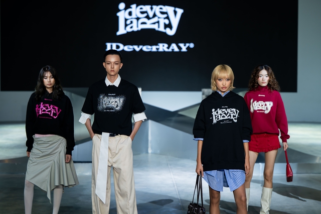 Người mẫu trẻ là trung tâm của sàn diễn tôn vinh giá trị Việt- Ảnh 6.