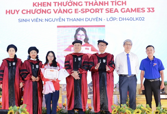 Trường đại học thưởng n&oacute;ng hơn 130 triệu sinh vi&ecirc;n gi&agrave;nh Huy chương v&agrave;ng SEA Games 33 - Ảnh 1.