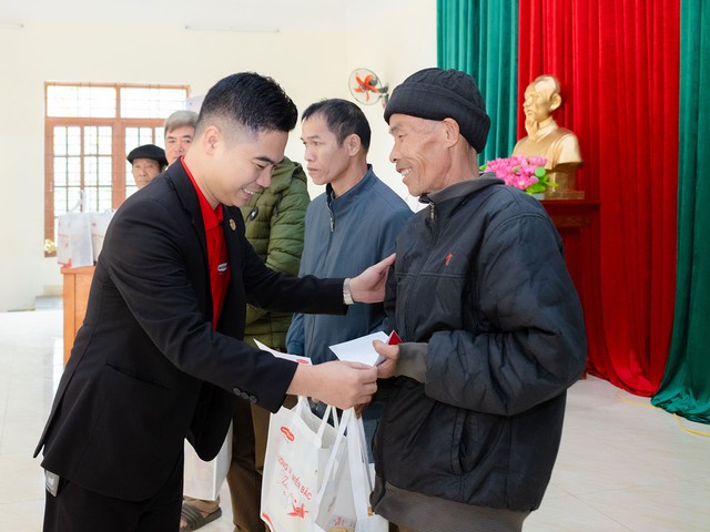 Dai-ichi Life Việt Nam hỗ trợ 3.8 tỉ đồng gi&uacute;p cuộc sống người d&acirc;n sau thi&ecirc;n tai- Ảnh 2.