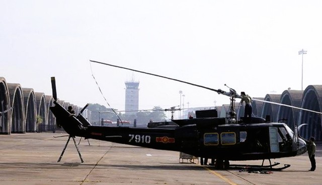 Trực thăng vũ trang của Kh&ocirc;ng qu&acirc;n VN hồi phục UH - 1: Bước ngoặt lịch sử - Ảnh 3.