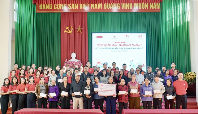 Dai-ichi Life Việt Nam hỗ trợ 3.8 tỉ đồng gi&uacute;p cuộc sống người d&acirc;n sau thi&ecirc;n tai- Ảnh 5.