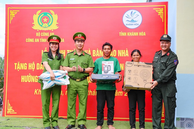 T&aacute;i thiết v&ugrave;ng rốn lũ - Ảnh 2.