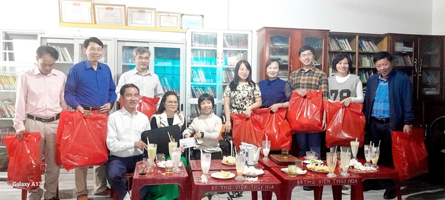 Tặng s&aacute;ch, m&aacute;y t&iacute;nh v&agrave; ra mắt Ng&ocirc;i nh&agrave; tr&iacute; tuệ tại v&ugrave;ng n&uacute;i Nghệ An- Ảnh 2.