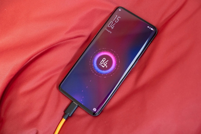 Khi sạc nhanh trở th&agrave;nh c&aacute;i bẫy của smartphone - Ảnh 1.