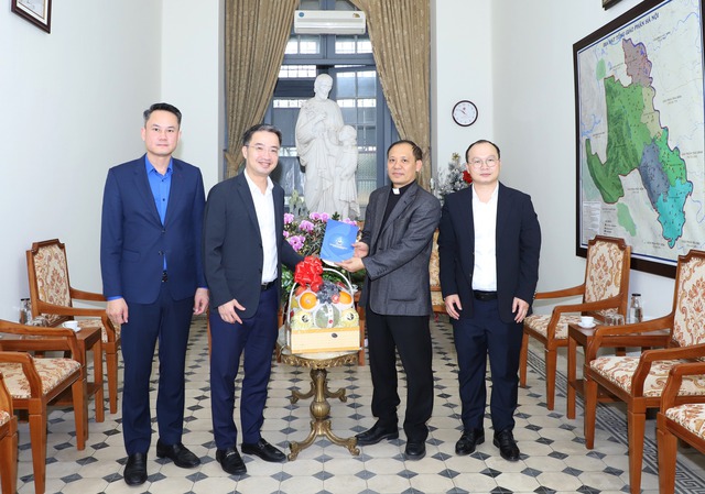 Hội Li&ecirc;n hiệp thanh ni&ecirc;n Việt Nam ch&uacute;c mừng Gi&aacute;ng sinh thanh ni&ecirc;n, đồng b&agrave;o t&ocirc;n gi&aacute;o - Ảnh 2.