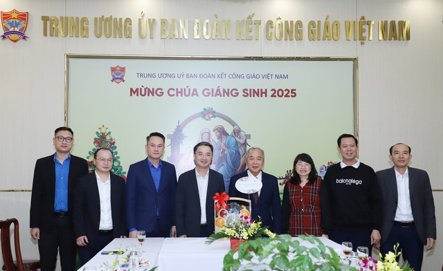 Hội Li&ecirc;n hiệp thanh ni&ecirc;n Việt Nam ch&uacute;c mừng Gi&aacute;ng sinh thanh ni&ecirc;n, đồng b&agrave;o t&ocirc;n gi&aacute;o - Ảnh 1.