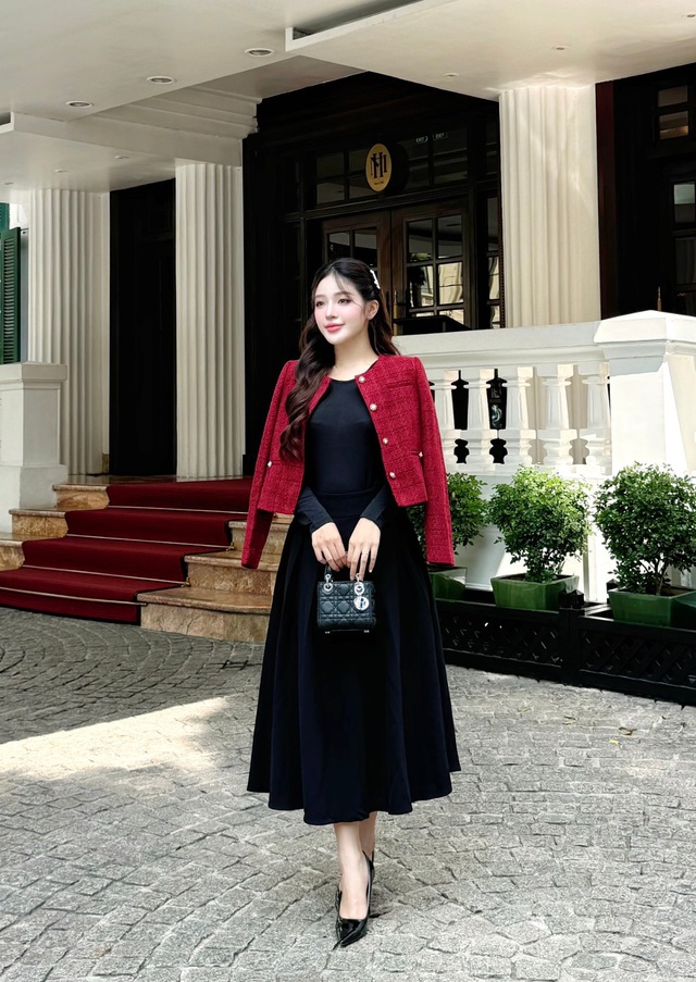 Đừng để đồ công sở làm bạn già đi, hãy thử ngay những gợi ý sau- Ảnh 4. Đừng để đồ công sở làm bạn già đi, hãy thử ngay những gợi ý sau- Ảnh 4.