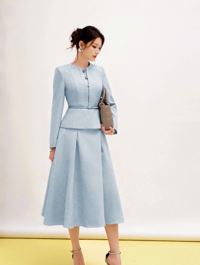 Đừng để đồ công sở làm bạn già đi, hãy thử ngay những gợi ý sau- Ảnh 7. Đừng để đồ công sở làm bạn già đi, hãy thử ngay những gợi ý sau- Ảnh 7.