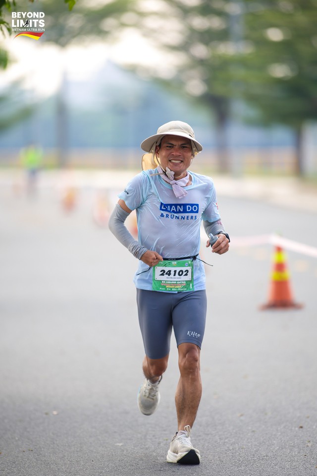 Giải chạy li&ecirc;n tục 24 giờ kh&ocirc;ng nghỉ, chinh phục 215 km với cự ly si&ecirc;u d&agrave;i- Ảnh 1.