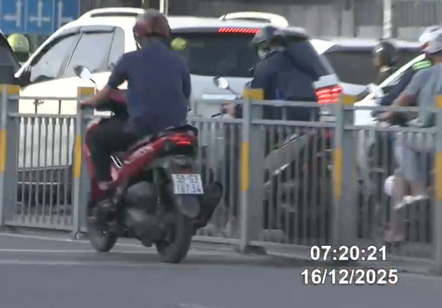 H&agrave;ng loạt xe đi ngược chiều ở B&igrave;nh Thạnh cũ lọt v&agrave;o camera phạt nguội CSGT TP.HCM - Ảnh 4.