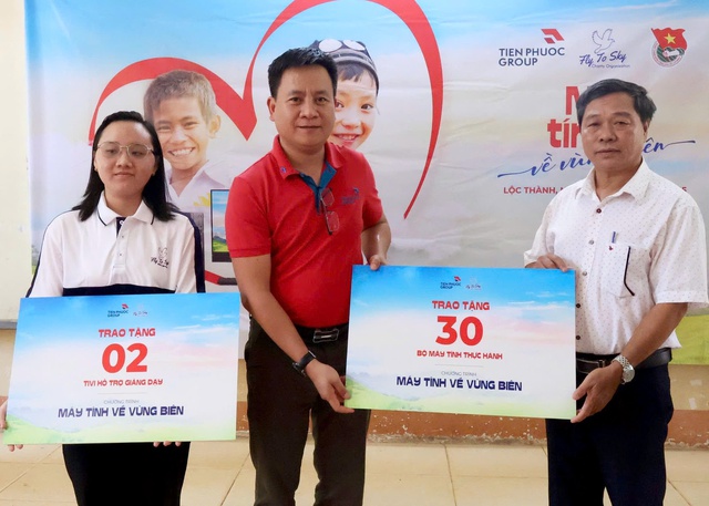 Mở rộng cơ hội tiếp cận c&ocirc;ng nghệ cho học sinh v&ugrave;ng bi&ecirc;n giới- Ảnh 1.