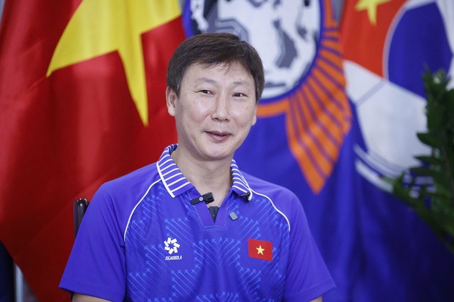 Thầy Kim tiết lộ với Thanh Ni&ecirc;n: Lời dặn gan ruột gi&uacute;p U.22 Việt Nam ngược d&ograve;ng kh&ocirc;ng tưởng tr&ecirc;n đất Th&aacute;i- Ảnh 3.