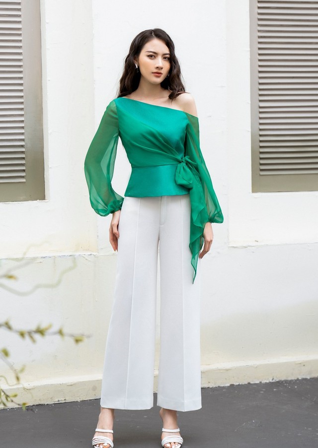 Áo lệch vai giúp nàng khoe trọn bờ vai quyến rũ- Ảnh 3.