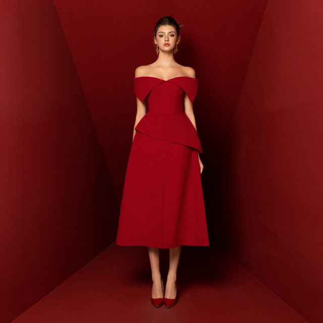 Váy tiệc mùa này có gì đặc biệt?- Ảnh 1.