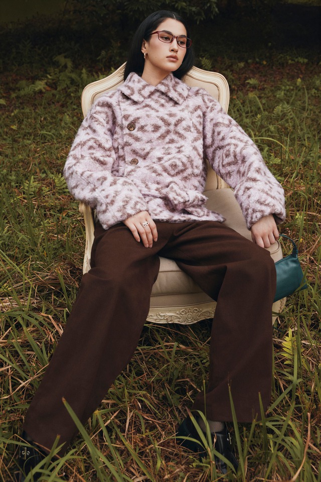Đẳng cấp, xa hoa từ những bản phối ngày đông với áo khoác lông mềm mịn- Ảnh 9.
