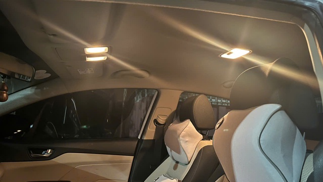 V&igrave; sao kh&ocirc;ng n&ecirc;n bật đ&egrave;n nội thất &ocirc; t&ocirc; khi l&aacute;i xe ban đ&ecirc;m? - Ảnh 2.