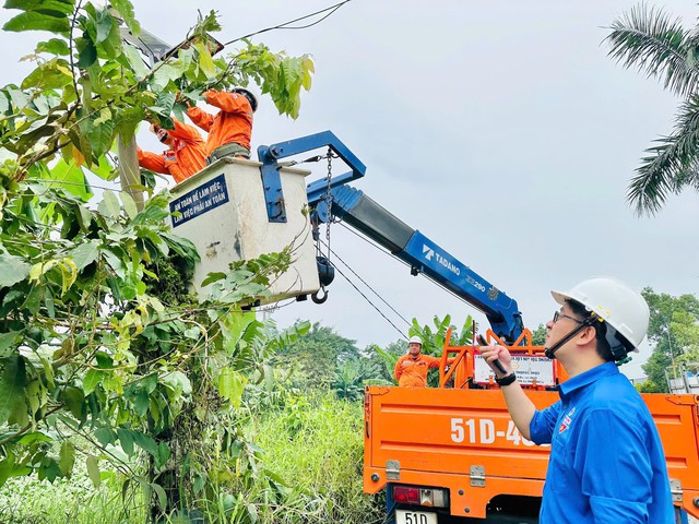 Kh&aacute;ch h&agrave;ng lo h&oacute;a đơn tăng khi &aacute;p dụng gi&aacute; điện hai th&agrave;nh phần, EVN n&oacute;i g&igrave;? - Ảnh 3.