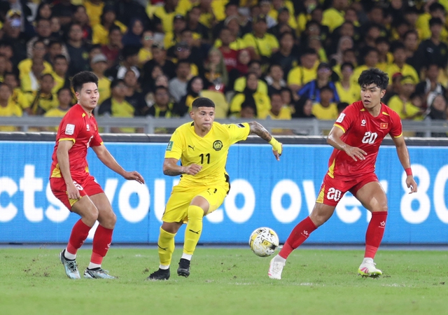 7 cầu thủ nhập tịch lậu Malaysia bị x&oacute;a sạch gi&aacute; trị chuyển nhượng: Chỉ c&ograve;n mức 0 đồng!- Ảnh 1.