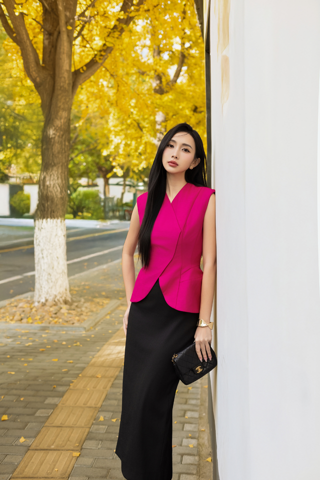 Phong cách không mùa, không giới hạn với cặp đôi áo và chân váy dài- Ảnh 9.