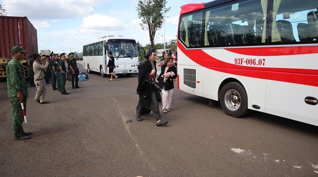 Mồi nhử tr&ecirc;n mạng x&atilde; hội v&agrave; những nạn nh&acirc;n lừa đảo tr&ecirc;n mạng - Ảnh 5.