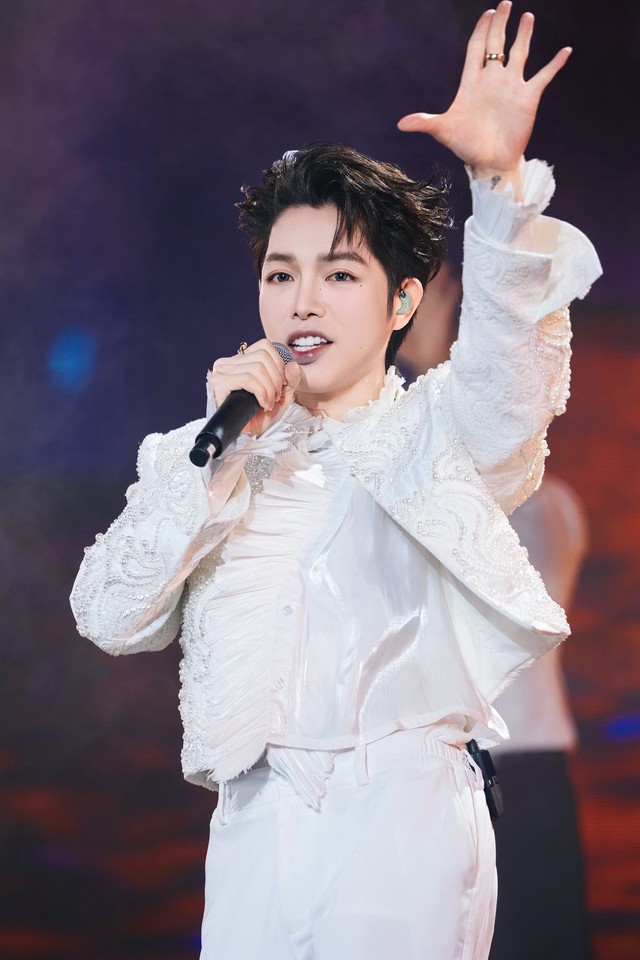 Đức Phúc đã tìm được tài xế lớn tuổi bị hủy chuyến vì chạy xe Wave cũ- Ảnh 2.