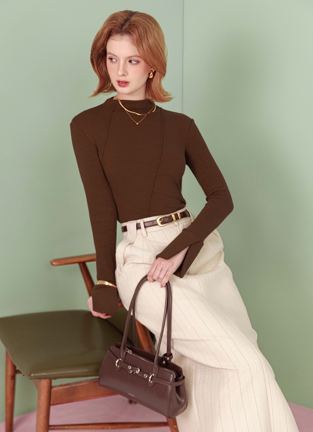 Phong cách không mùa, không giới hạn với cặp đôi áo và chân váy dài- Ảnh 2.