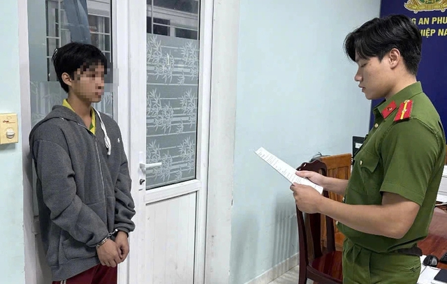 Thiếu ni&ecirc;n 17 tuổi cướp giật v&eacute; số của người khuyết tật- Ảnh 1.