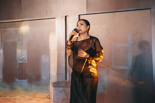 Lê Huỳnh, Phương Thanh đến mừng phim kinh dị 'Nhà hai chủ' ra mắt- Ảnh 2. Lê Huỳnh, Phương Thanh đến mừng phim kinh dị 'Nhà hai chủ' ra mắt- Ảnh 2.