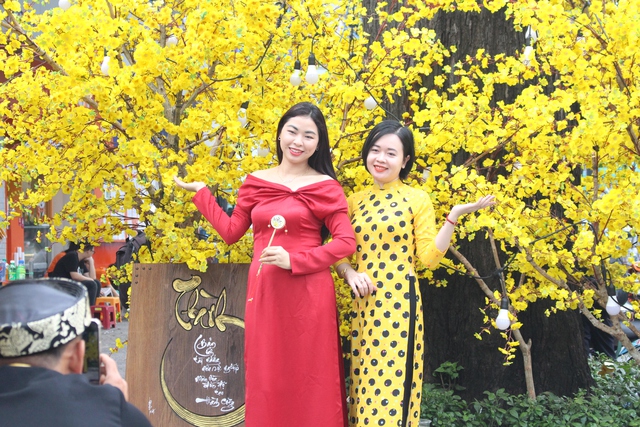 Thủ tướng 'quyết' ho&aacute;n đổi ng&agrave;y l&agrave;m việc để nghỉ tết dương lịch 4 ng&agrave;y - Ảnh 1.