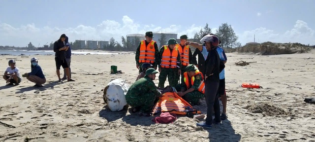 T&agrave;u thuyền li&ecirc;n tiếp gặp sự cố tr&ecirc;n v&ugrave;ng biển Cửa Việt- Ảnh 1.