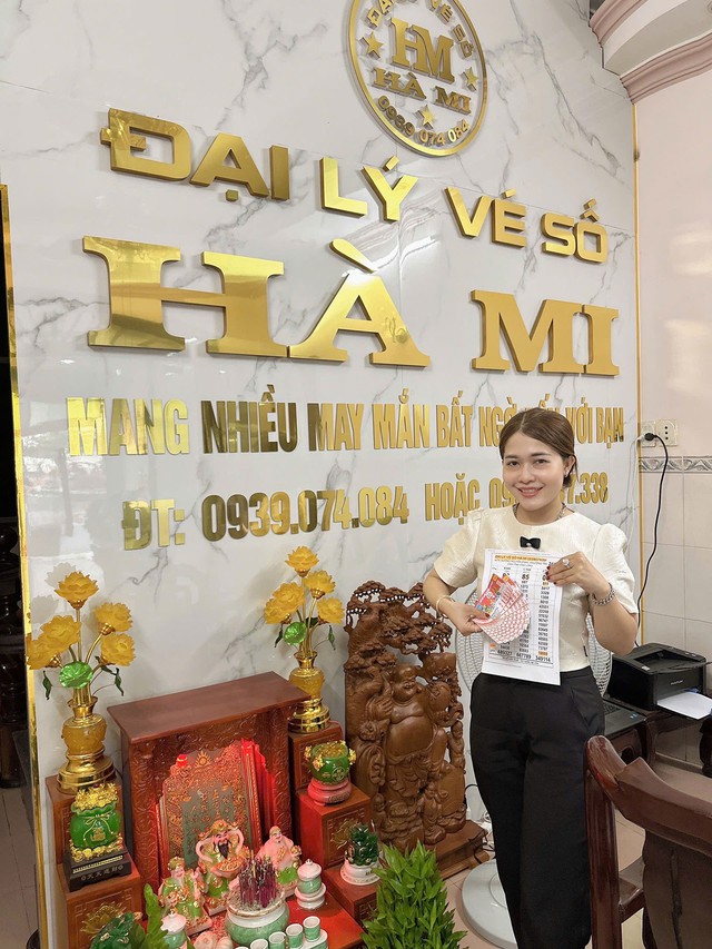 Đại l&yacute; v&eacute; số H&agrave; Mi Tr&agrave; Vinh bất ngờ b&aacute;n tr&uacute;ng giải nhất đ&agrave;i S&oacute;c Trăng- Ảnh 1.