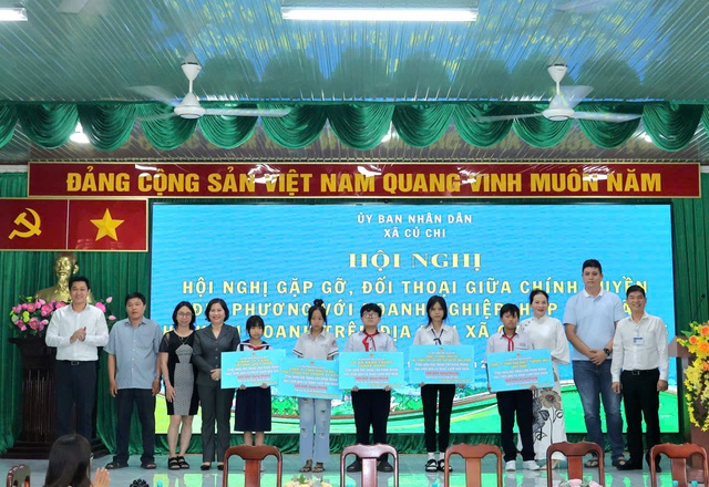 Ch&iacute;nh quyền x&atilde; Củ Chi đối thoại để gỡ kh&oacute; cho doanh nghiệp- Ảnh 5.