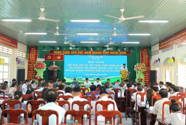 Ch&iacute;nh quyền x&atilde; Củ Chi đối thoại để gỡ kh&oacute; cho doanh nghiệp- Ảnh 1.