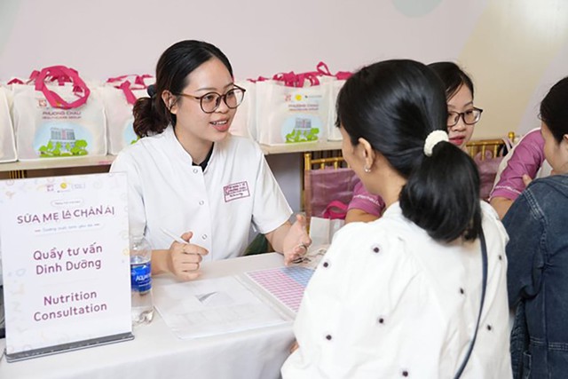 &lsquo;Sữa mẹ l&agrave; ch&acirc;n &aacute;i&rsquo;: Dấu ấn chăm s&oacute;c mẹ, b&eacute; của Bệnh viện Phương Nam 2025- Ảnh 3.